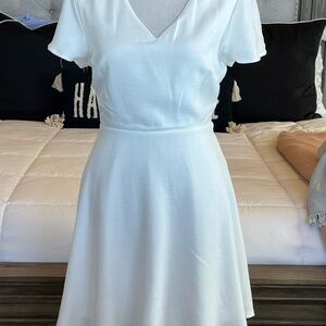 Altered State Elegant White V-Neck Dress